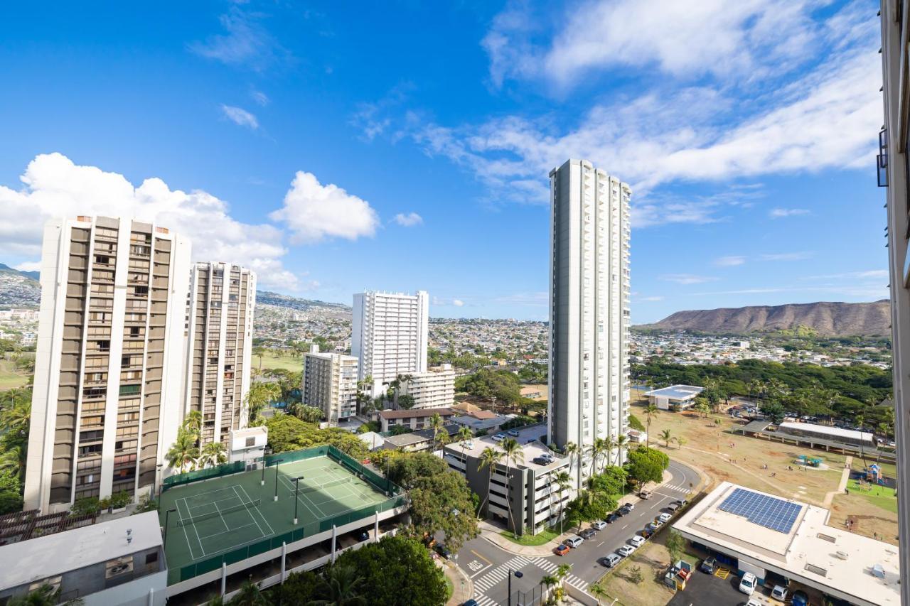 Beautiful Mountain View In Waikiki Sunset With Parking Leilighet Honolulu Eksteriør bilde