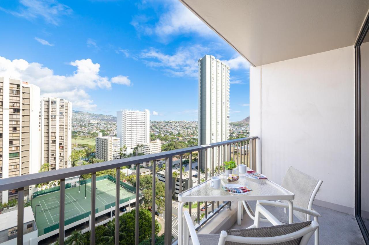 Beautiful Mountain View In Waikiki Sunset With Parking Leilighet Honolulu Eksteriør bilde